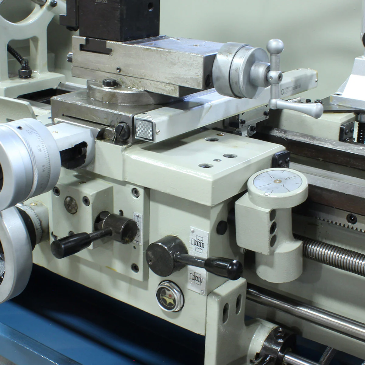 Baileigh Industrial BA9-1016618 Baileigh Metal Lathe PL-1340E - Image 3