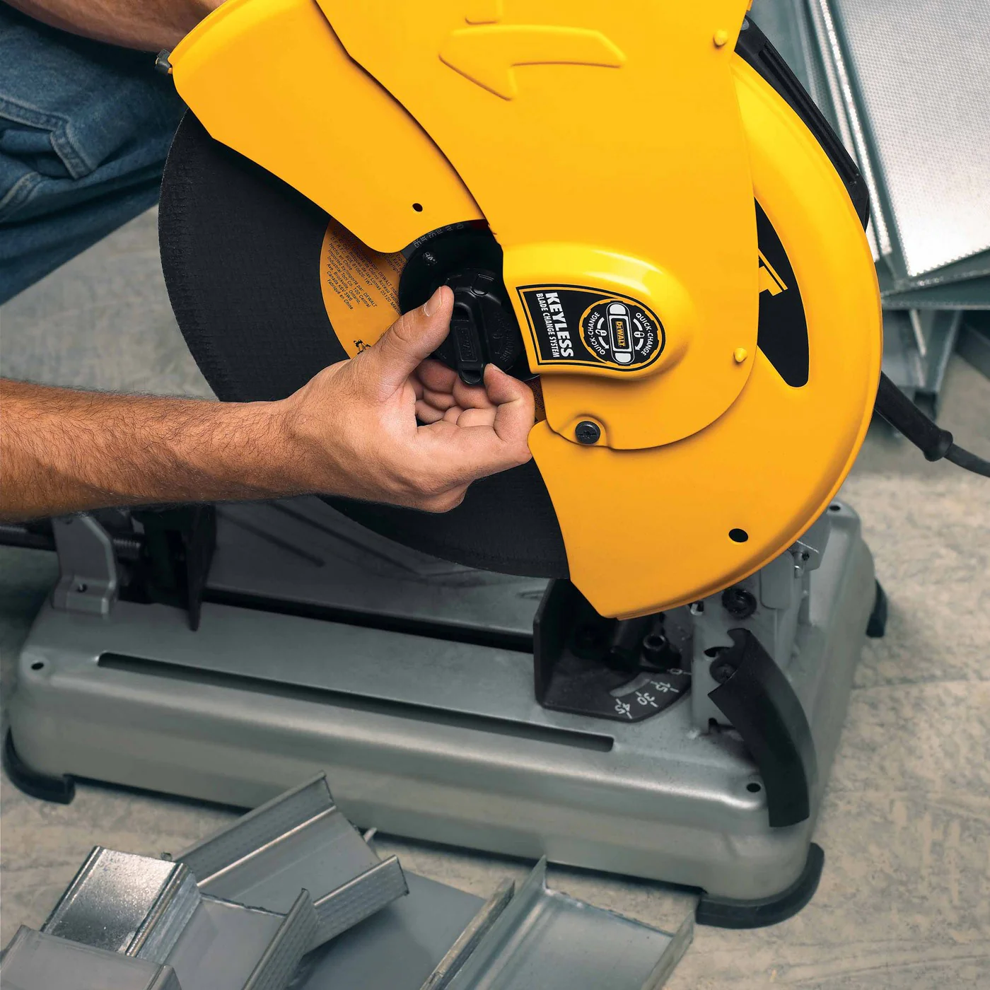 DeWalt D28715 14" Heavy-Duty Chop Saw with Quick-Change Keyless Blade Change System - Image 15
