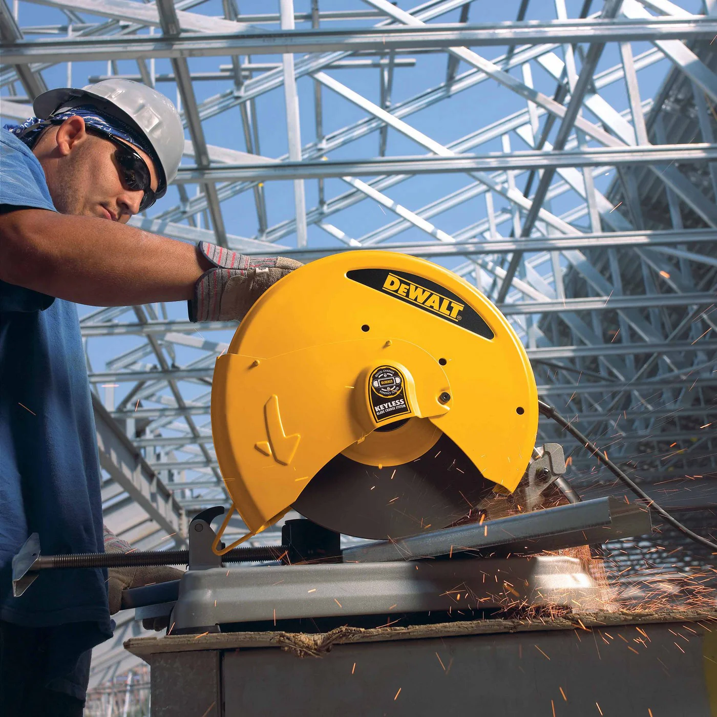 DeWalt D28715 14" Heavy-Duty Chop Saw with Quick-Change Keyless Blade Change System - Image 8