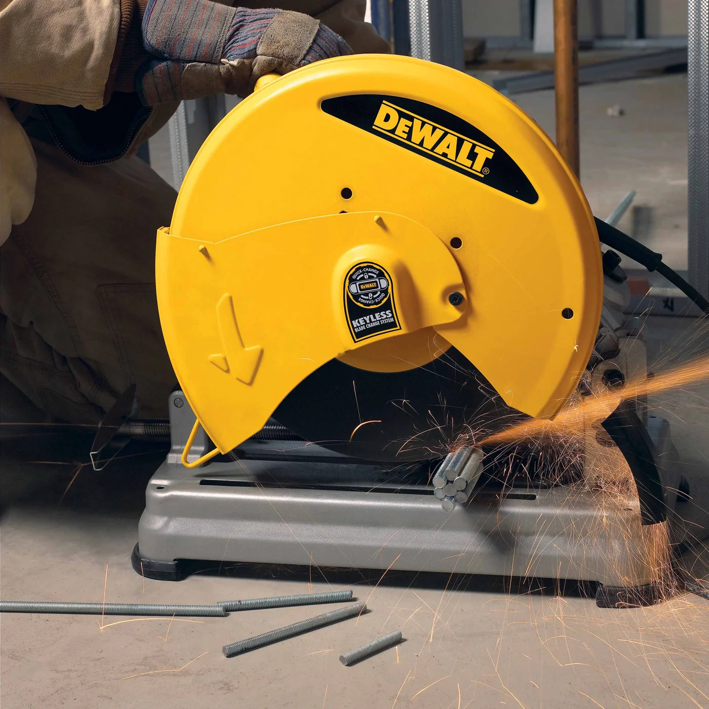 DeWalt D28715 14" Heavy-Duty Chop Saw with Quick-Change Keyless Blade Change System - Image 9
