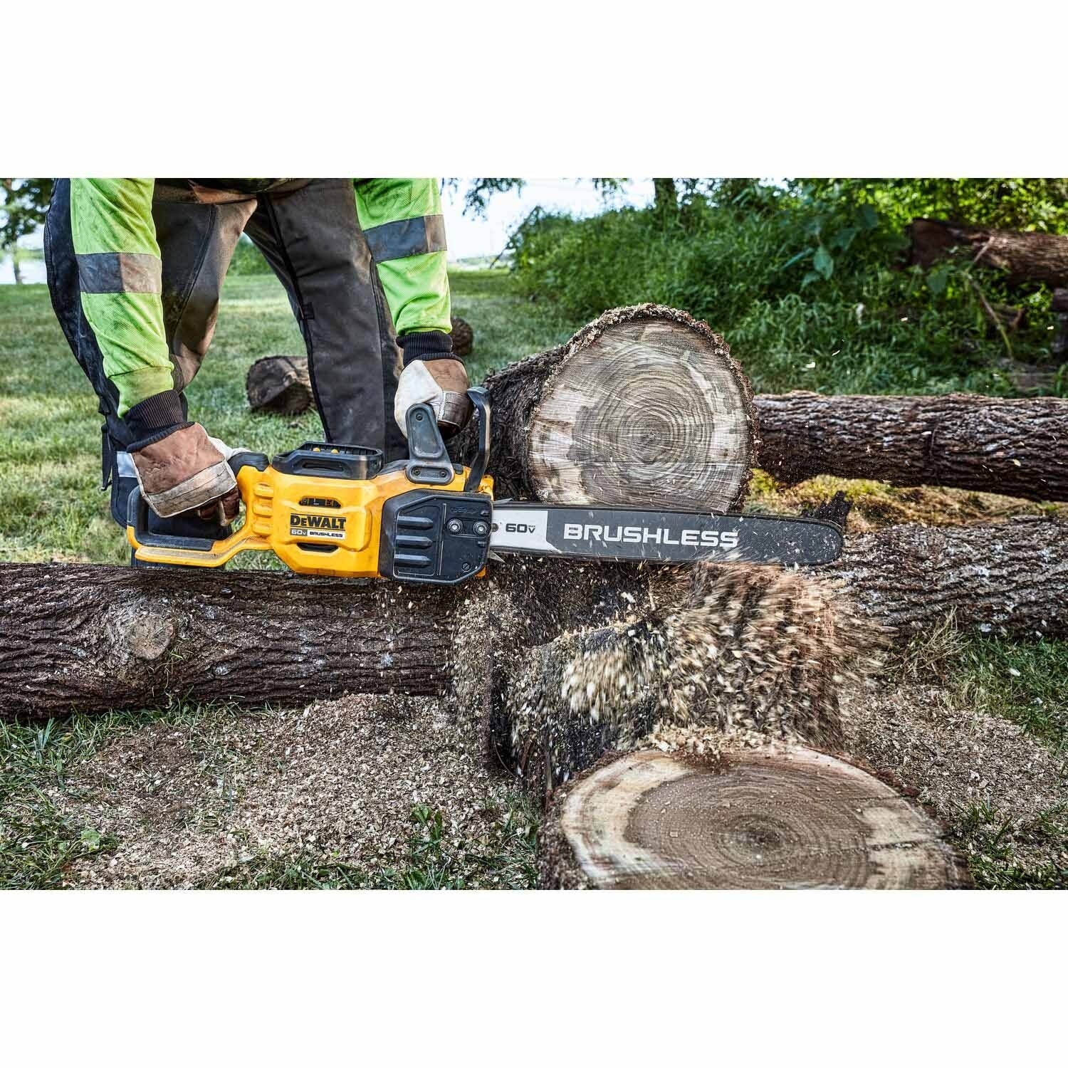 DeWalt DCCS677B 60V MAX* Brushless Cordless 20 in. Chainsaw (Tool Only) - Image 14