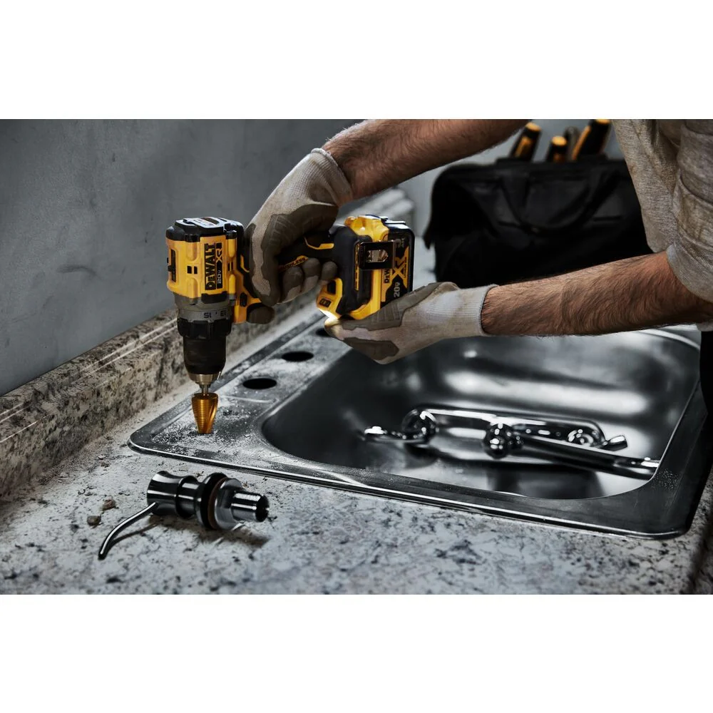 DeWalt DCD800P1 20V Max XR Brushless Cordless 1/2" Drill/Driver 5.0Ah Kit - Image 8