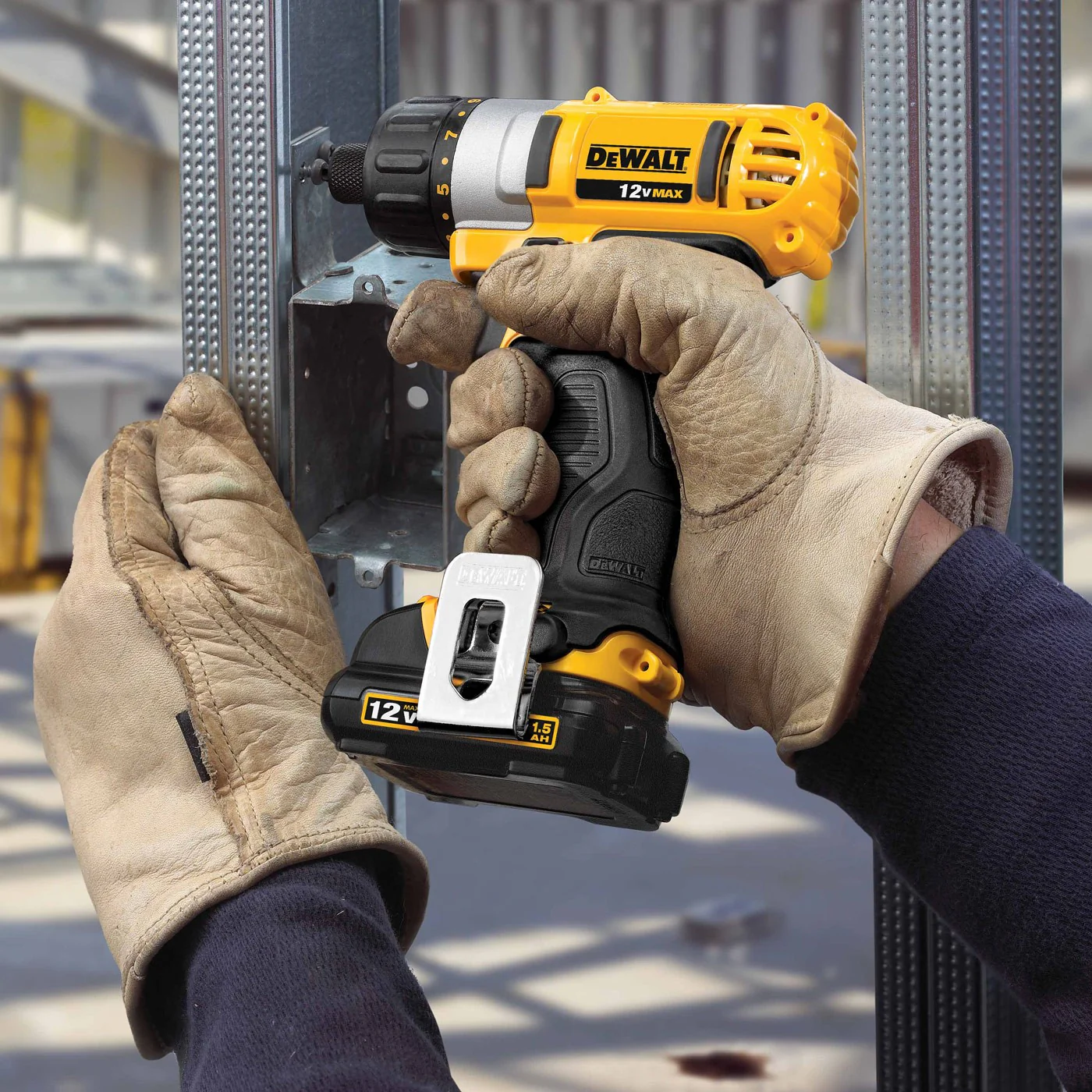 DeWalt DCF610S2 1/4" 12V MAX Cordless Screwdriver Kit - Image 10