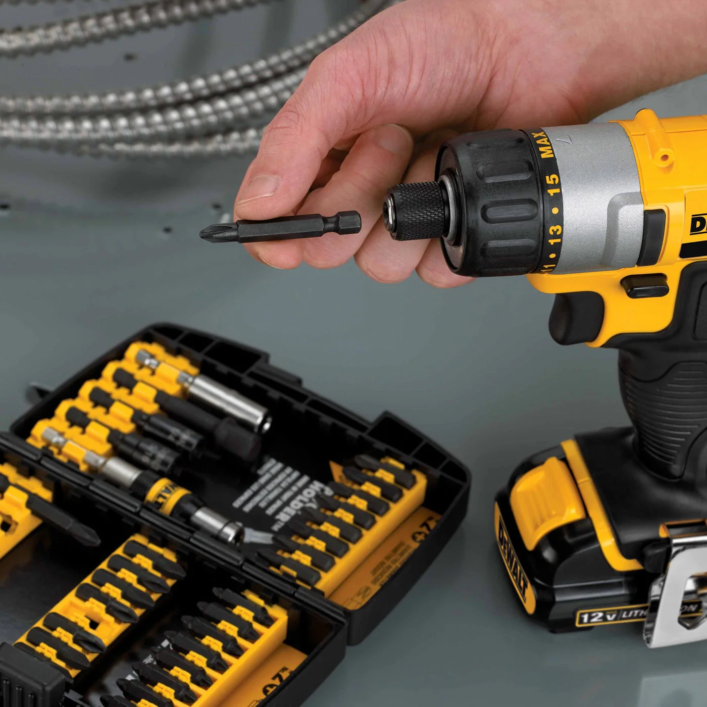 DeWalt DCF610S2 1/4" 12V MAX Cordless Screwdriver Kit - Image 13