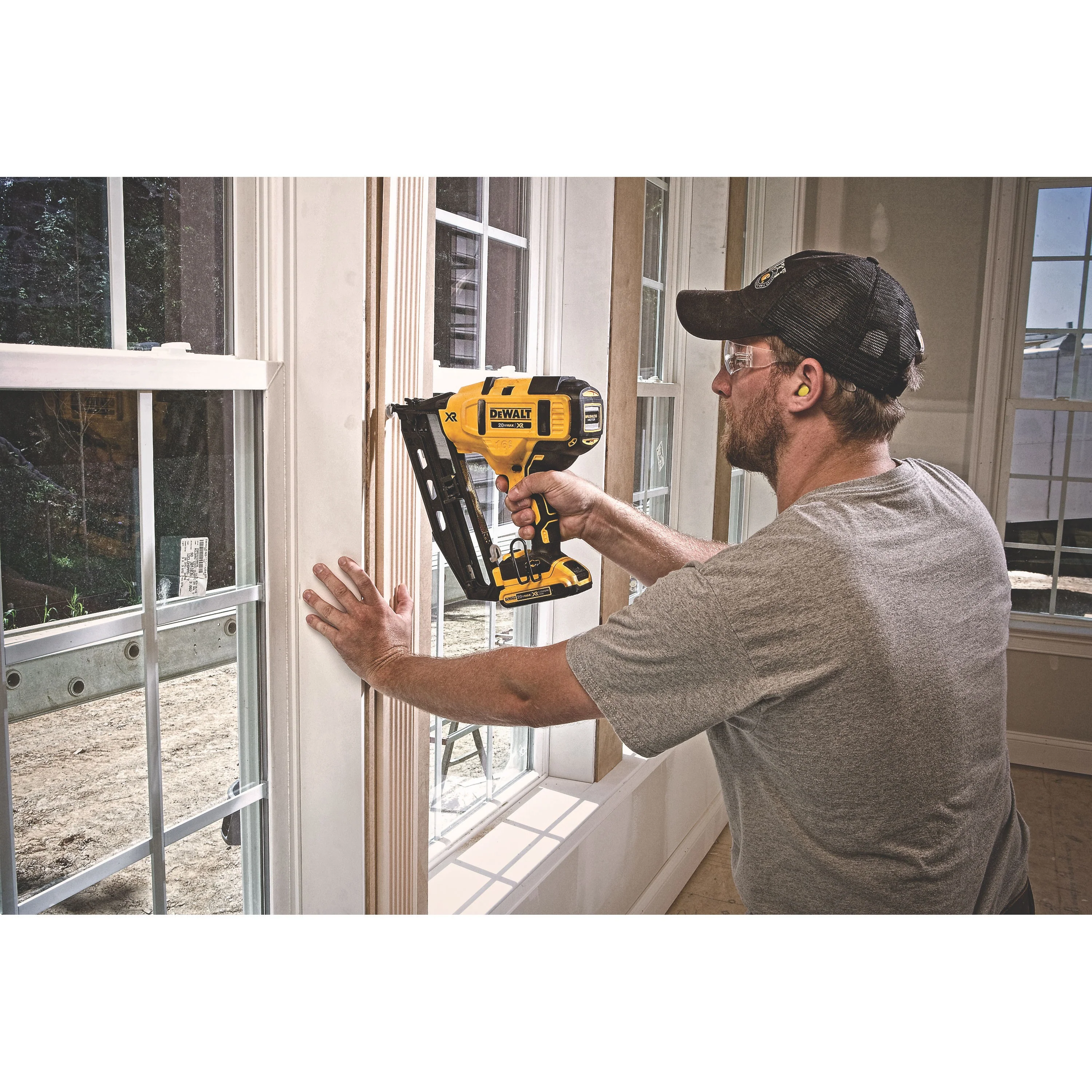 DeWalt DCN660B 20V MAX 16Ga Angled Cordless Finish Nailer Bare Tool - Image 3