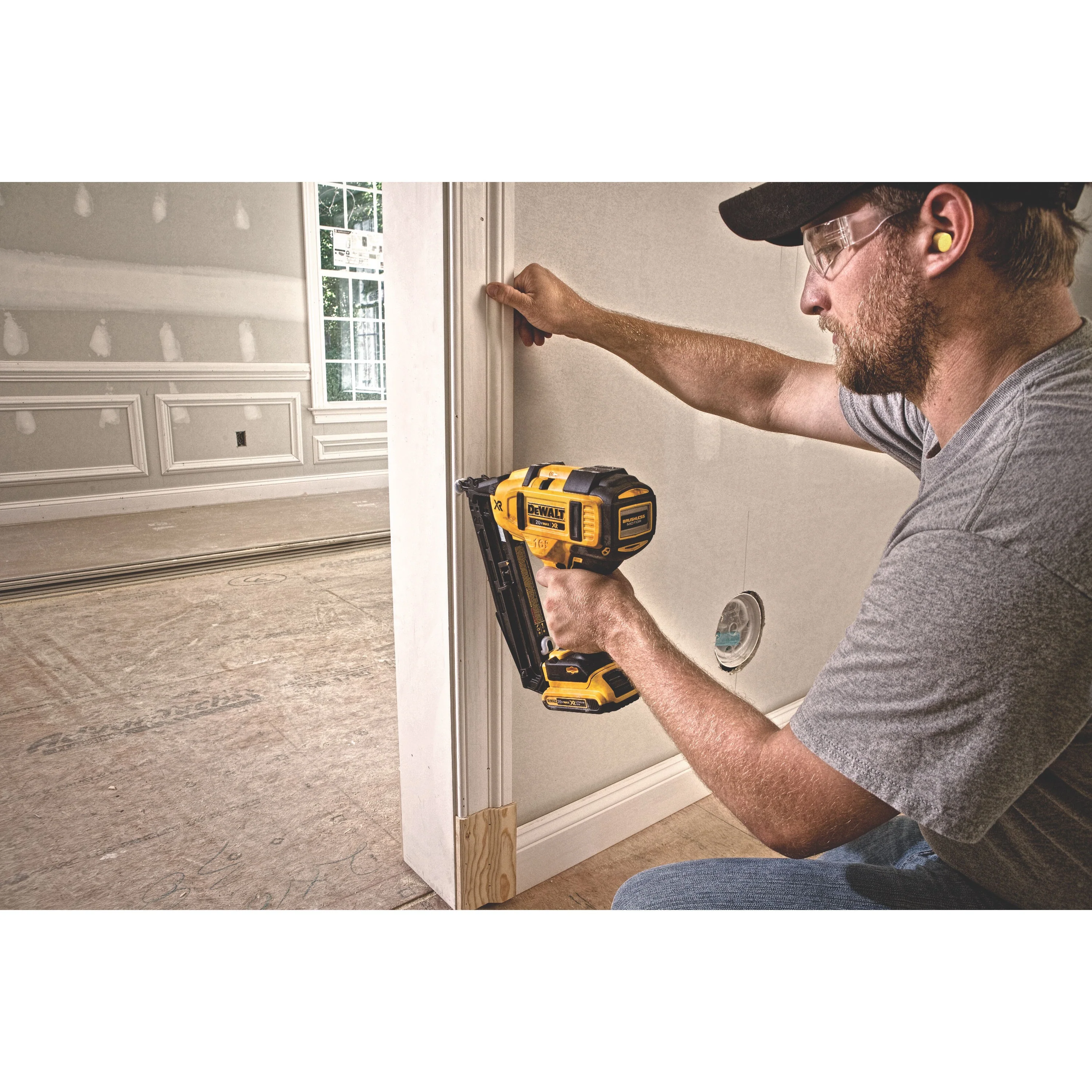 DeWalt DCN660B 20V MAX 16Ga Angled Cordless Finish Nailer Bare Tool - Image 5