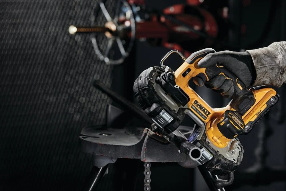DEWALT DCS377Q1 ATOMIC 20V MAX* Brushless Cordless 1-3/4 in. Compact Bandsaw Kit - Image 11
