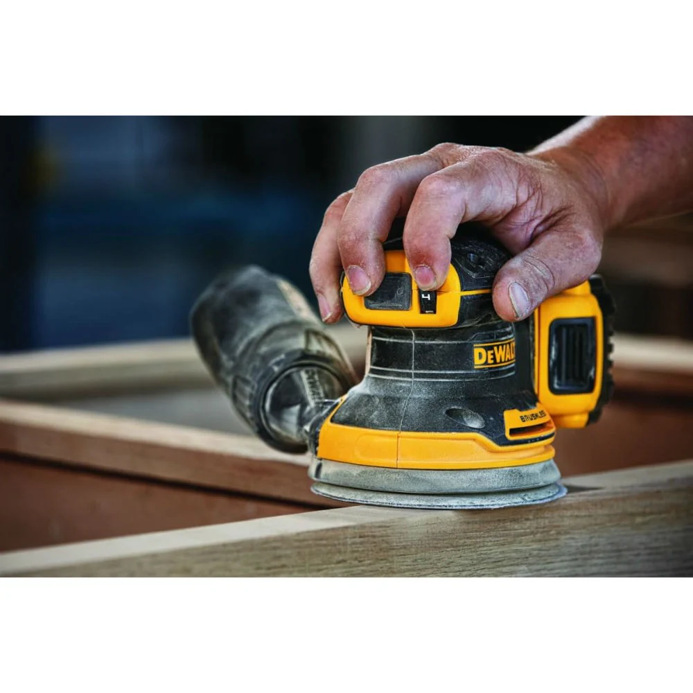 DeWalt DCW210B 20V MAX* XR 5" Cordless Random Orbital Sander (Tool Only) - Image 3