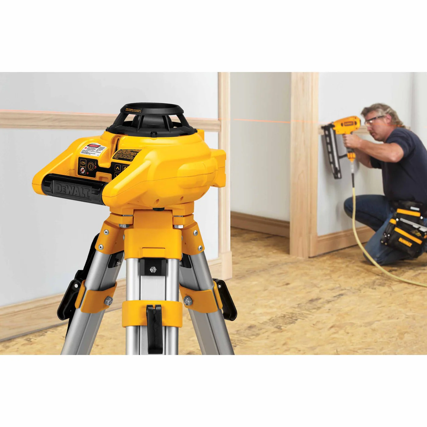 DeWalt DW074KD Heavy-Duty Self-Leveling Interior/Exterior Rotary Laser - Image 10