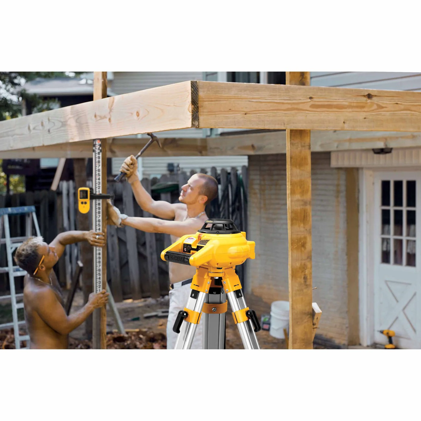 DeWalt DW074KD Heavy-Duty Self-Leveling Interior/Exterior Rotary Laser - Image 8