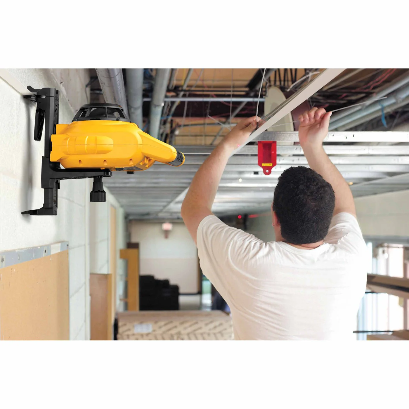 DeWalt DW074KD Heavy-Duty Self-Leveling Interior/Exterior Rotary Laser - Image 9