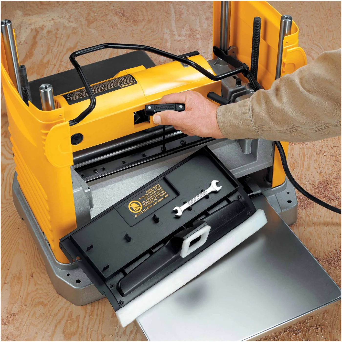 DeWalt DW734 Heavy-Duty 12-1/2" Thickness Planer with Three Knife Cutter-Head - Image 8