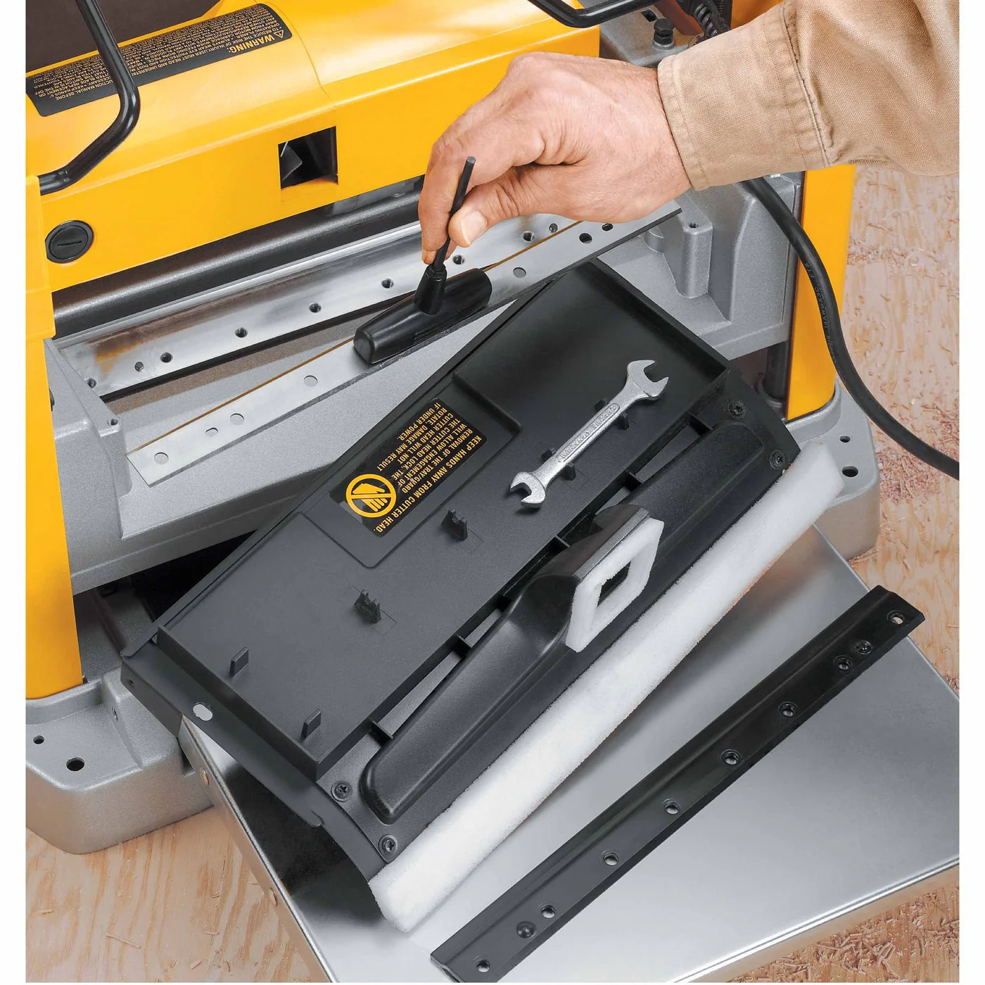 DeWalt DW734 Heavy-Duty 12-1/2" Thickness Planer with Three Knife Cutter-Head - Image 9