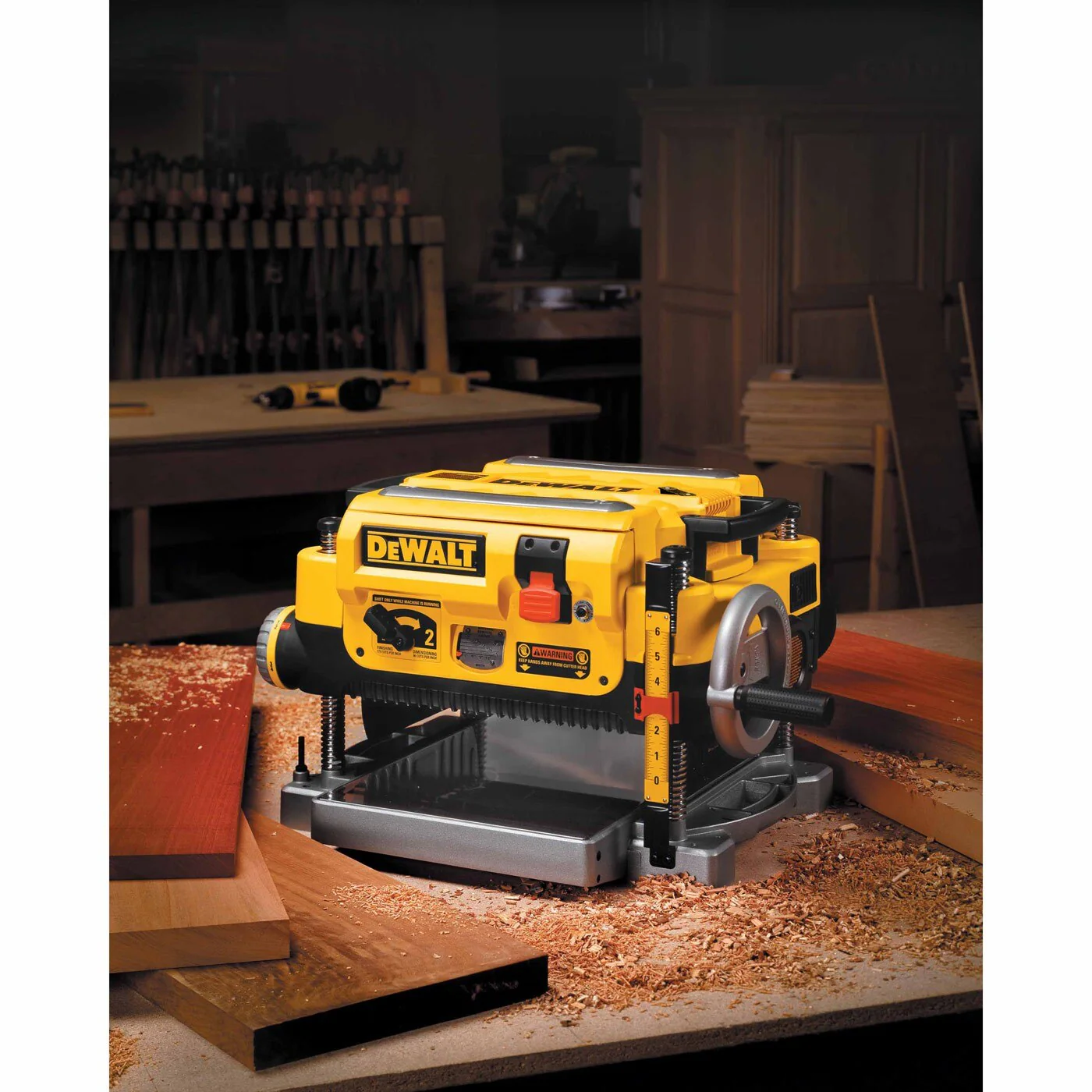 DeWalt DW735 Heavy-Duty 13" Three Knife, Two Speed Thickness Planer - Image 9