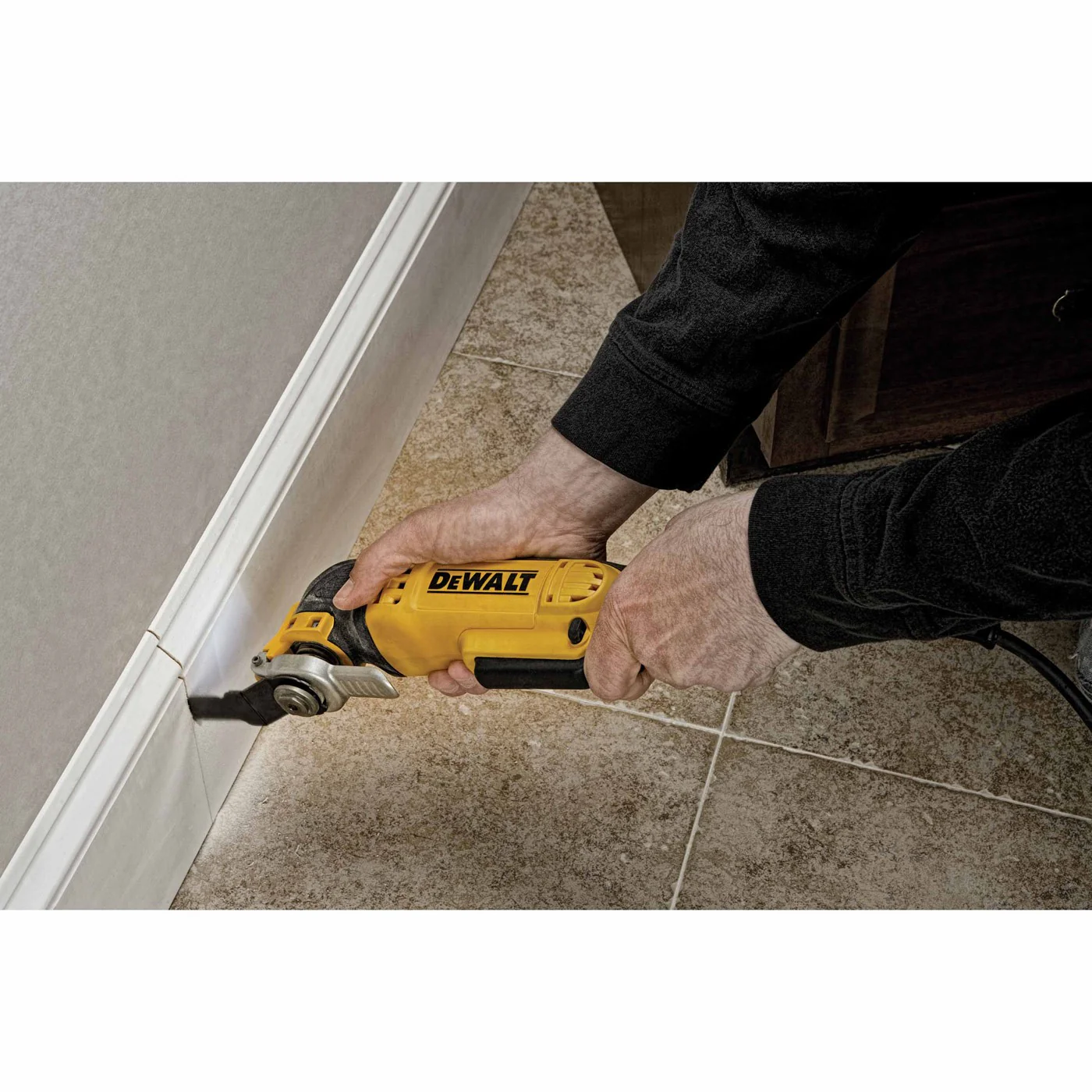 DeWalt DWE315K 3 Amp Oscillating Multi-Tool Kit, 29-Piece - Image 5