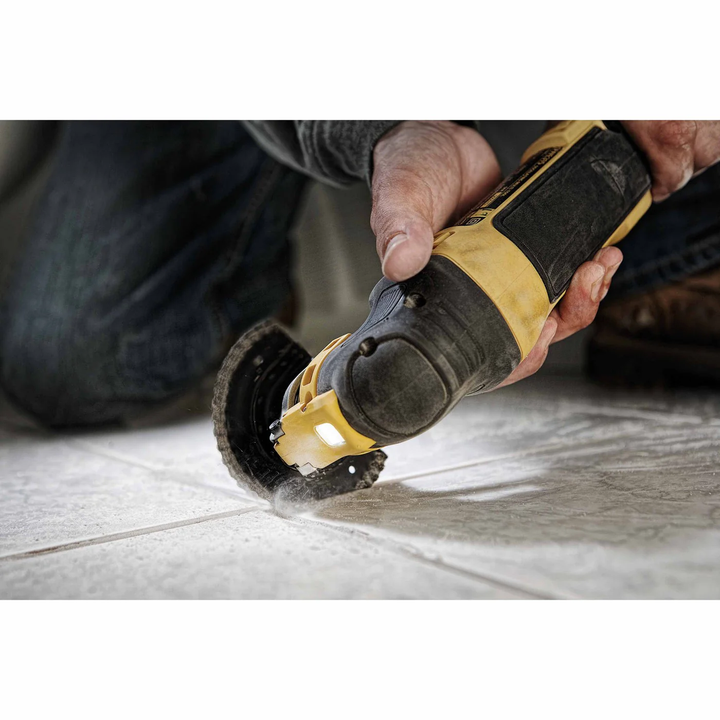 DeWalt DWE315K 3 Amp Oscillating Multi-Tool Kit, 29-Piece - Image 8