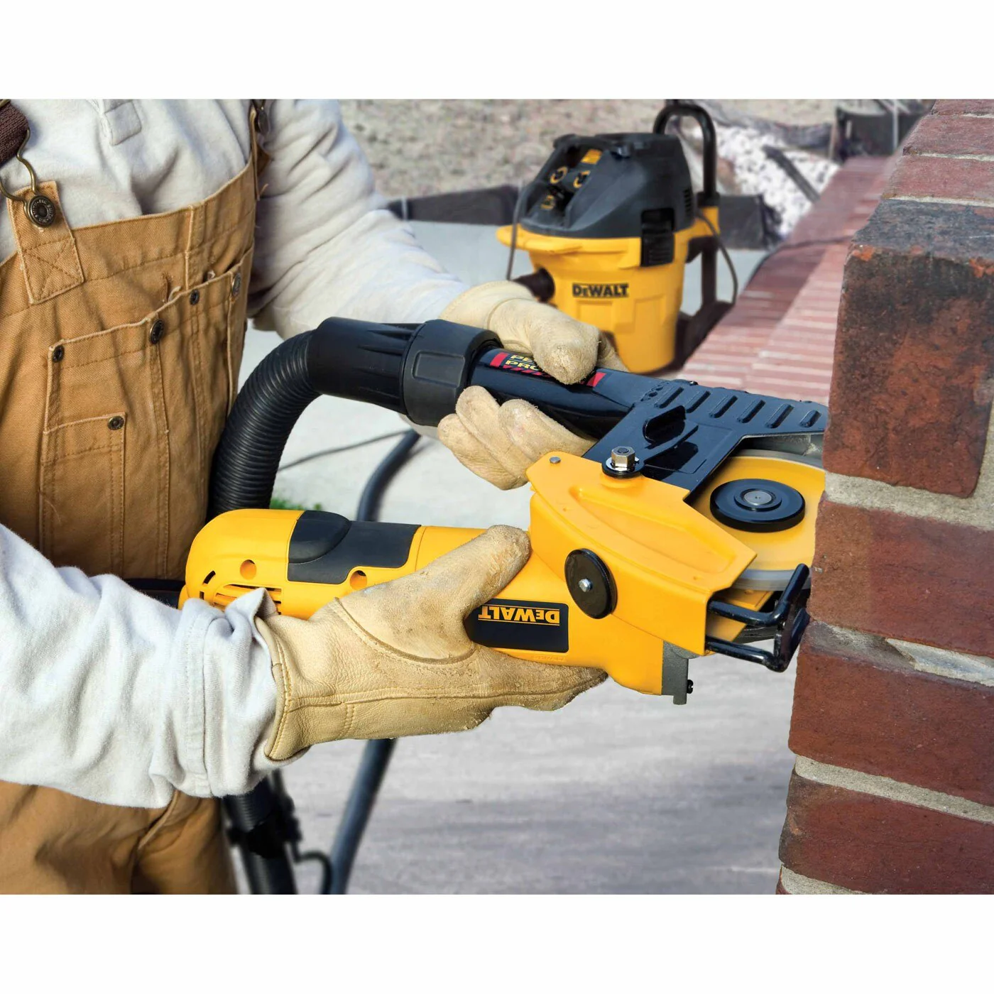 DeWalt DWE46100 5" and 6" Cutting & Tuckpointing Dust Shroud - Image 2