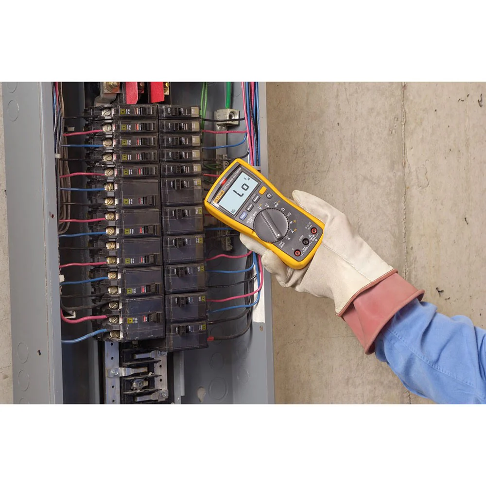 Fluke 2538815 117 Electrician's True RMS Digital Multimeter with Non-Contact Voltage Detection - Image 4