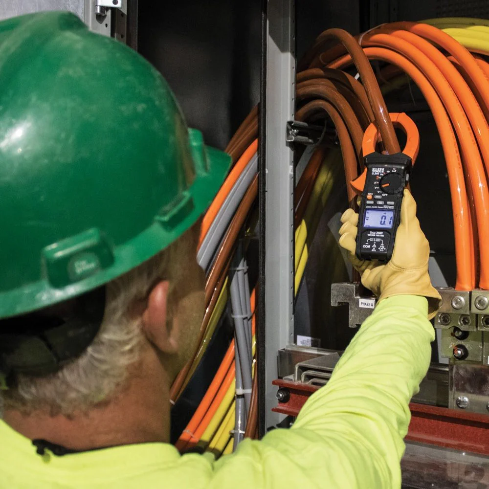 Klein CL900 Digital Clamp Meter, AC Auto-Range TRMS, Low Impedance (LoZ), 2000 Amp - Image 11