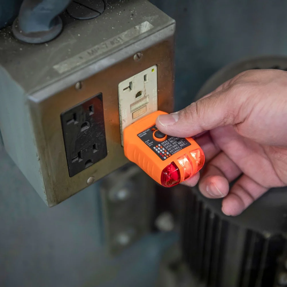 Klein RT210 GFCI Receptacle Tester - Image 8