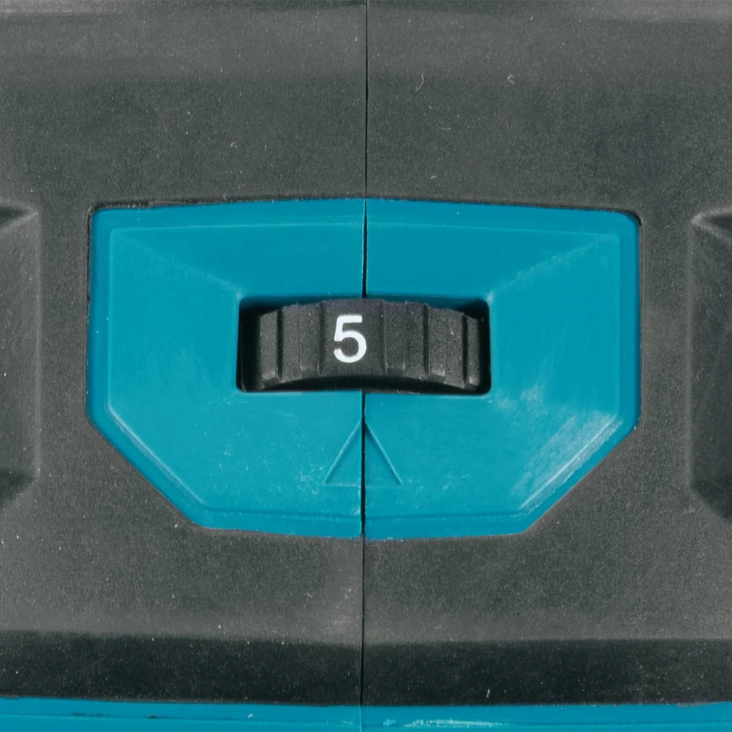 Makita GAG04M1 40V max XGT® 4-1/2” / 5" Angle Grinder Kit - Image 3