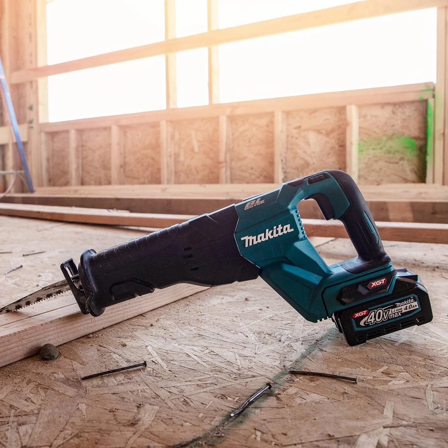 Makita GRJ01M1 40V max XGT® Recipro Saw Kit, 4.0Ah - Image 11