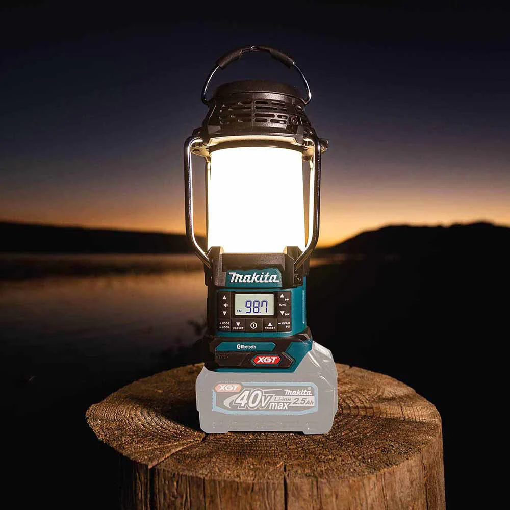 Makita GRM04 40V max XGT Cordless Lantern with Radio, Tool Only - Image 12