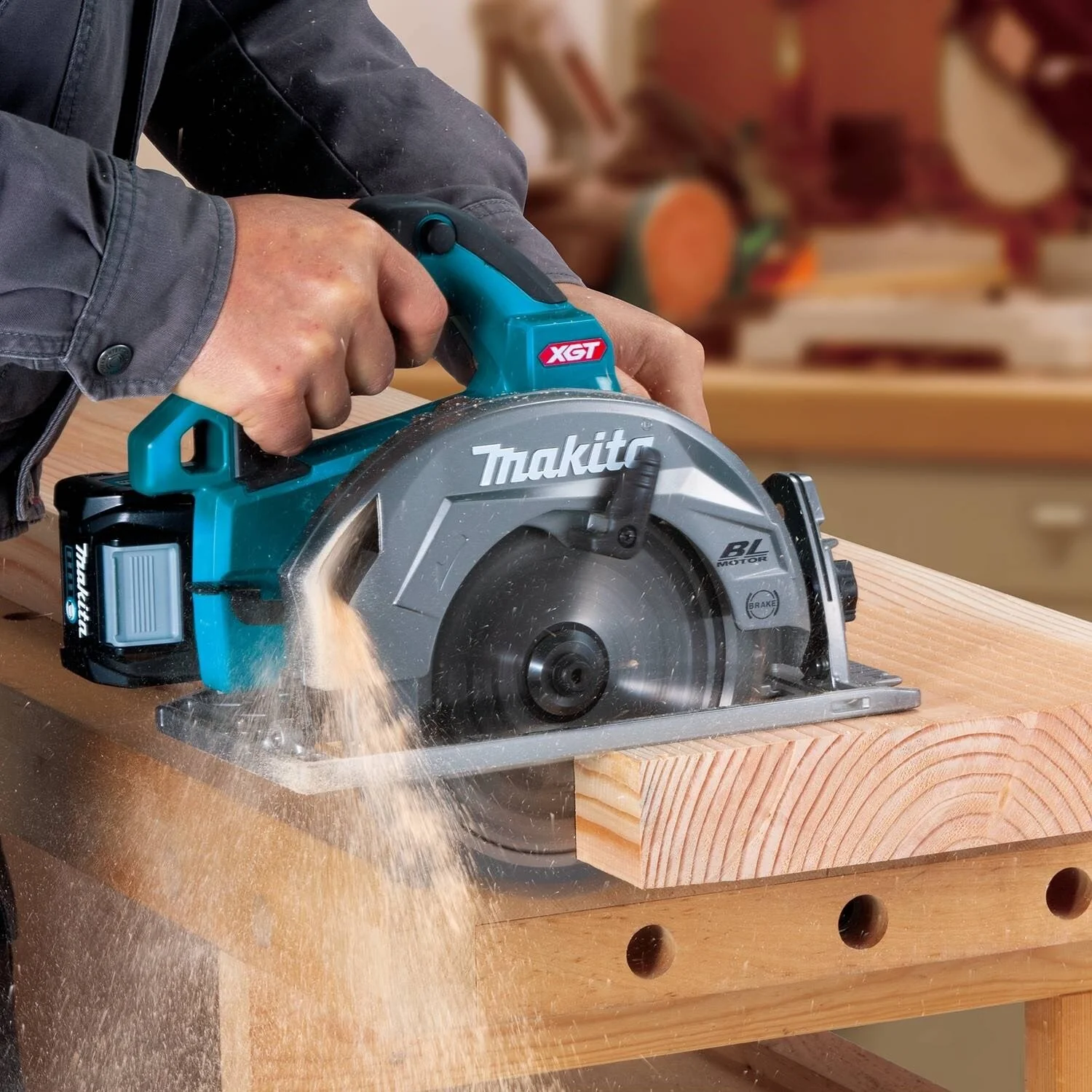 Makita GSH01M1 40V max XGT® 7-1/4" Circular Saw Kit, AWS® Capable, 4.0Ah - Image 6