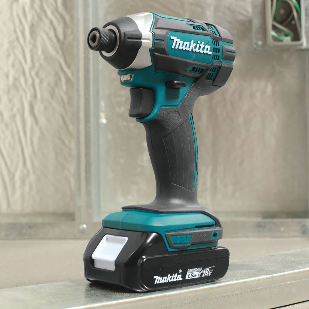 Makita XDT11SY 18V LXT Lithium-Ion Compact Cordless Impact Driver Kit, var. spd., rev., L.E.D. Light, case (1.5Ah) - Image 7