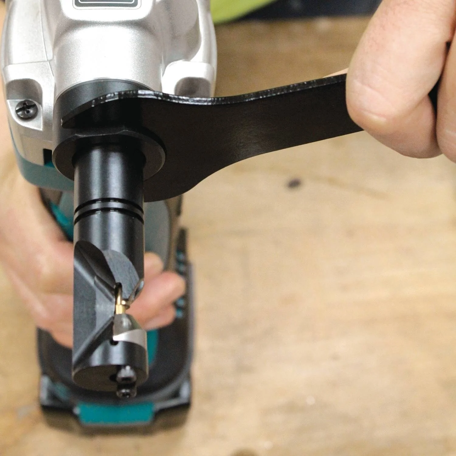 Makita XNJ01T 18V LXT Li-Ion Cordless 16 Gauge Nibbler Kit, 5.0 Ah - Image 7