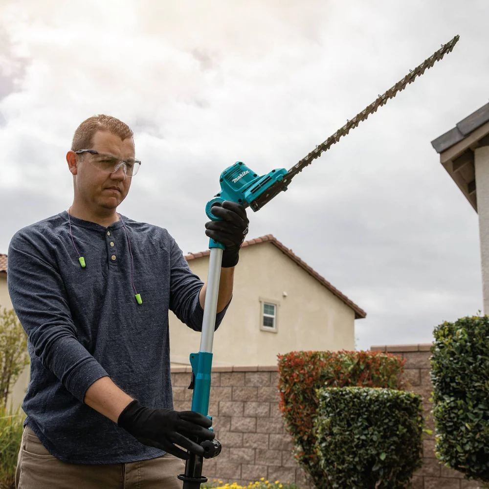Makita XNU05SM1 18V LXT Lithium-Ion Cordless 18" Telescoping Articulating Pole Hedge Trimmer Kit (4.0Ah) - Image 11