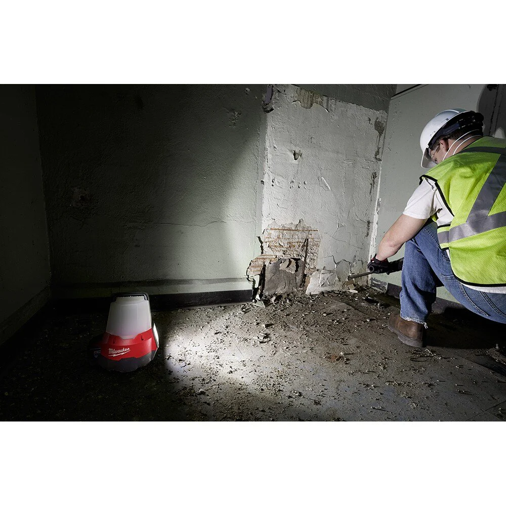 Milwaukee 2144-20 M18 RADIUS Compact Site Light with Flood Mode - Image 7
