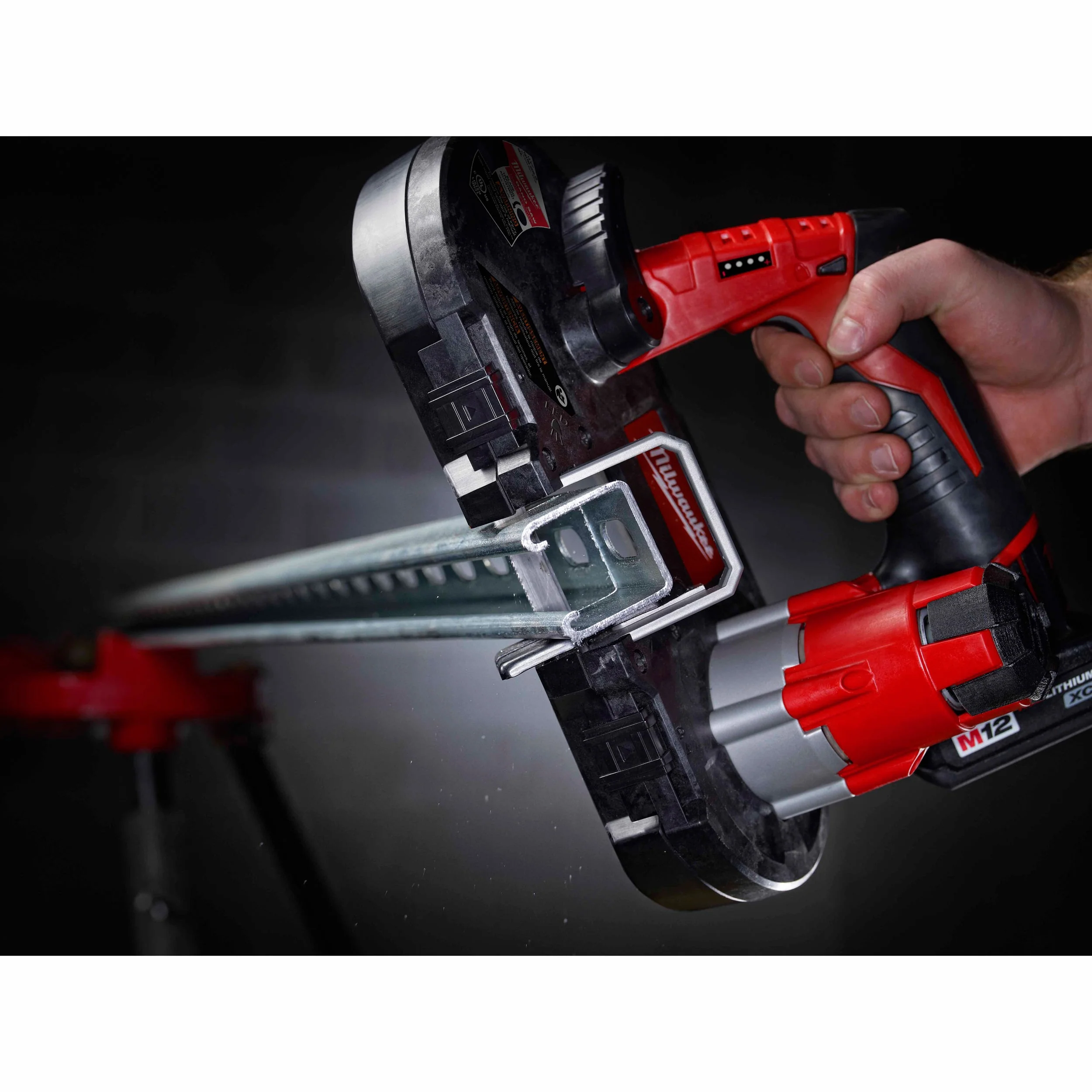 Milwaukee 2429-21XC M12™ Sub-Compact Band Saw Kit - Image 18