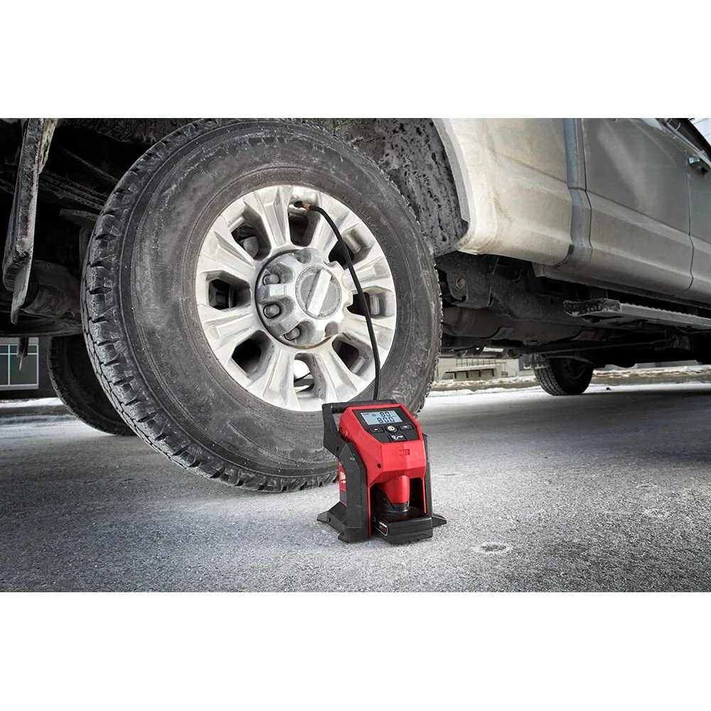 Milwaukee 2475-21XC M12 Compact Inflator Kit - Image 4