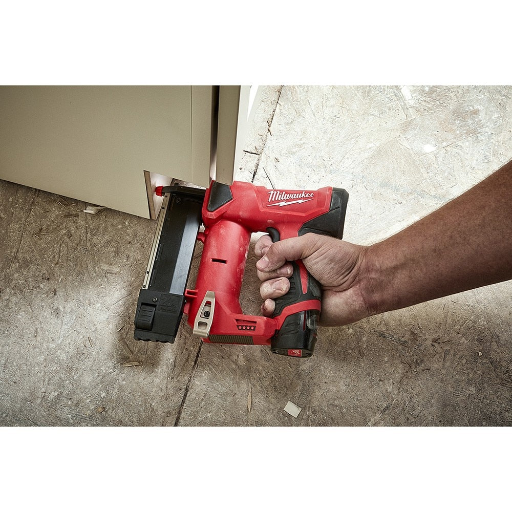 Milwaukee 2540-21 M12™ 23 Gauge Pin Nailer Kit - Image 8