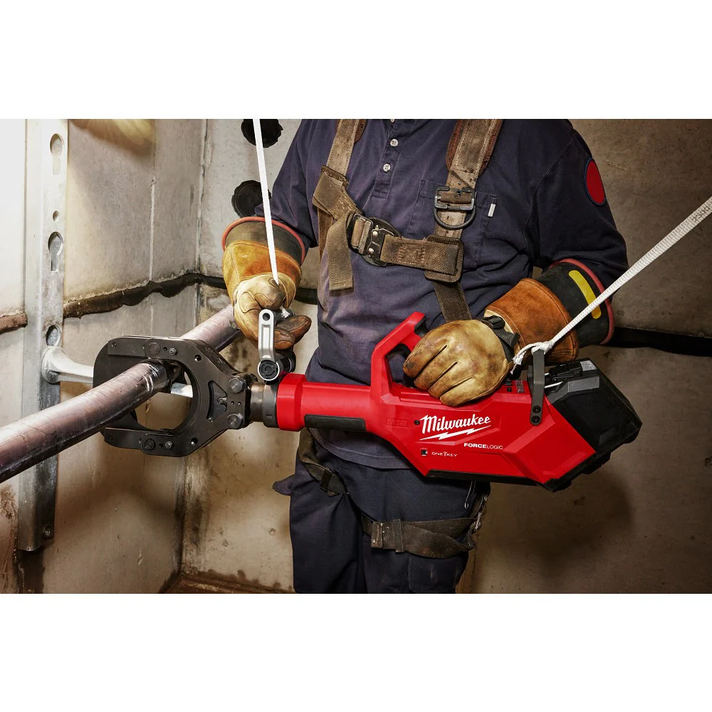 Milwaukee 2875R-21 M18 FORCE LOGIC 5" Underground Cable Cutter w/ Wireless Remote - Image 9