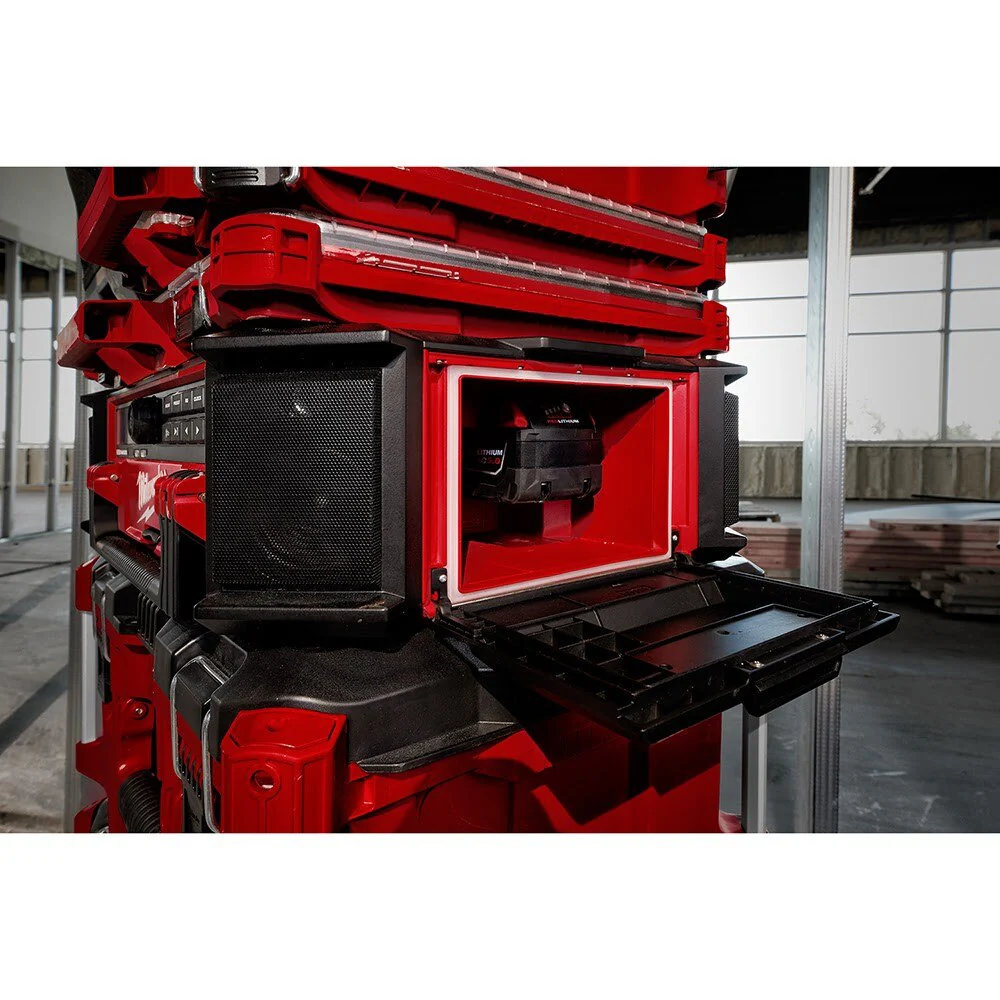 Milwaukee 2950-20 M18™ PACKOUT™ Radio + Charger - Image 6