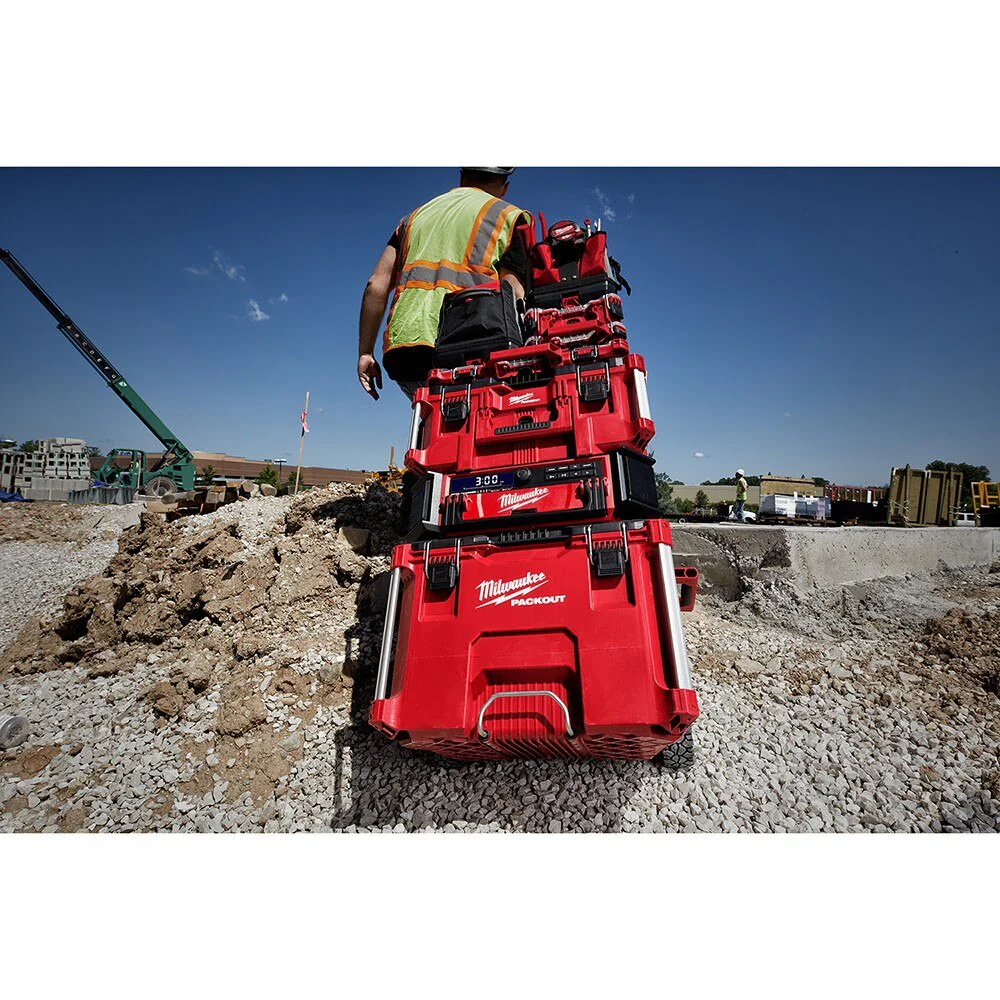 Milwaukee 2950-20 M18™ PACKOUT™ Radio + Charger - Image 8