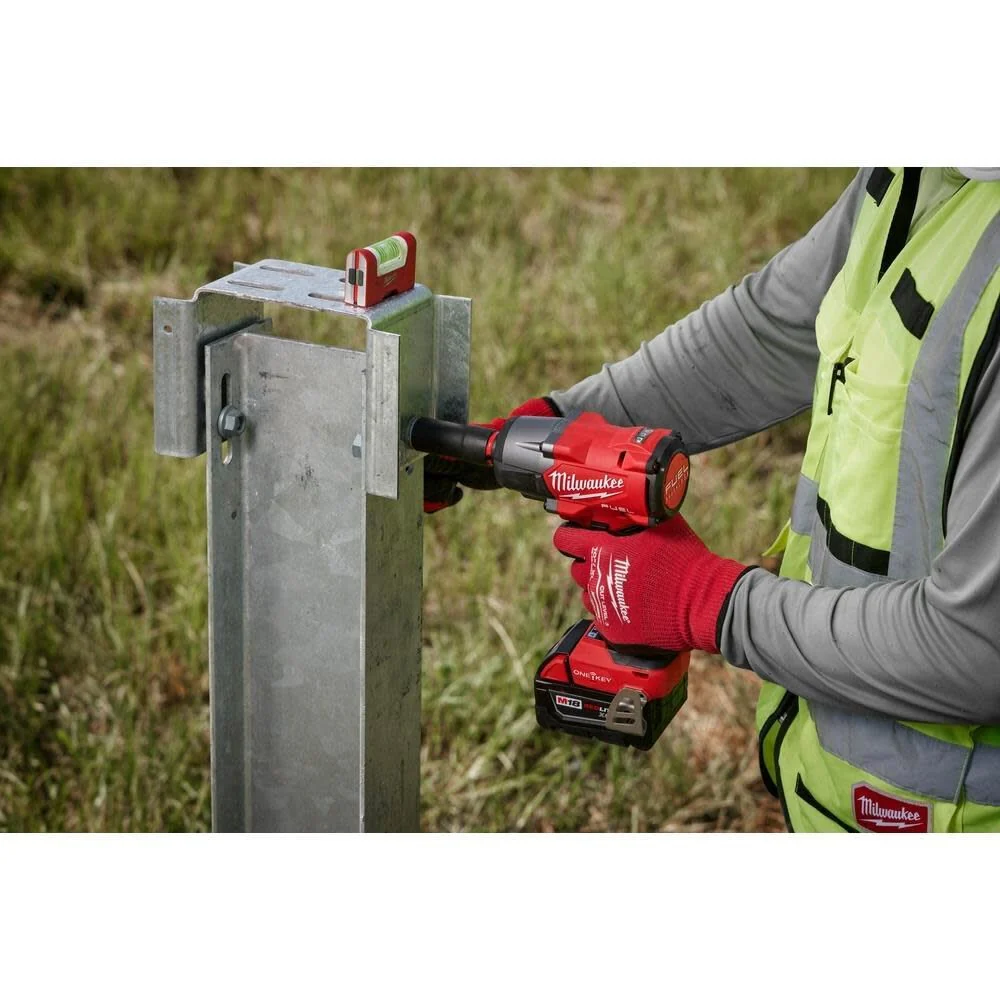 Milwaukee 3062P-20 M18 FUEL 1/2" Controlled Mid-Torque Impact Wrench w/ TORQUE-SENSE, Pin Detent - Image 9