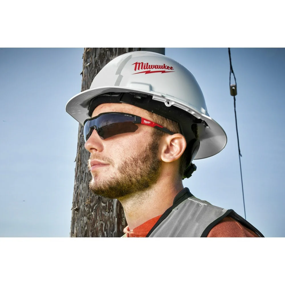 Milwaukee 48-73-2015 Safety Grey Tinted Glasses - Anti-Scratch Lenses - Image 3