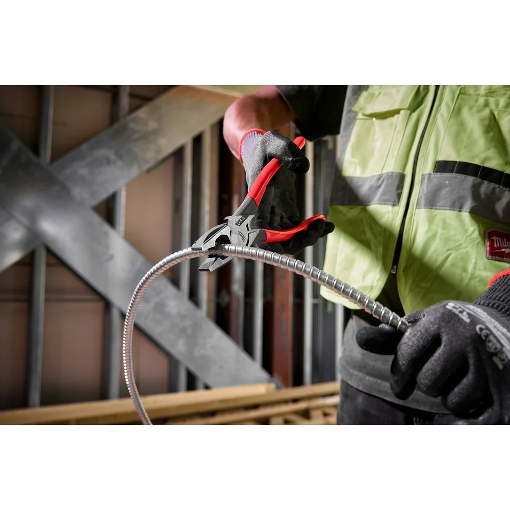 Milwaukee MT500 9" Lineman's Dipped Grip Pliers (USA) - Image 4