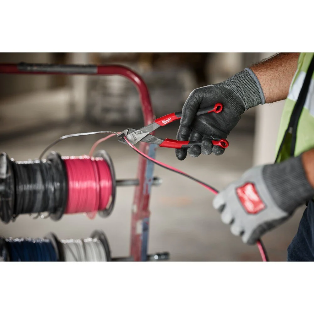 Milwaukee MT557 7" Diagonal Comfort Grip Cutting Pliers (USA) - Image 6