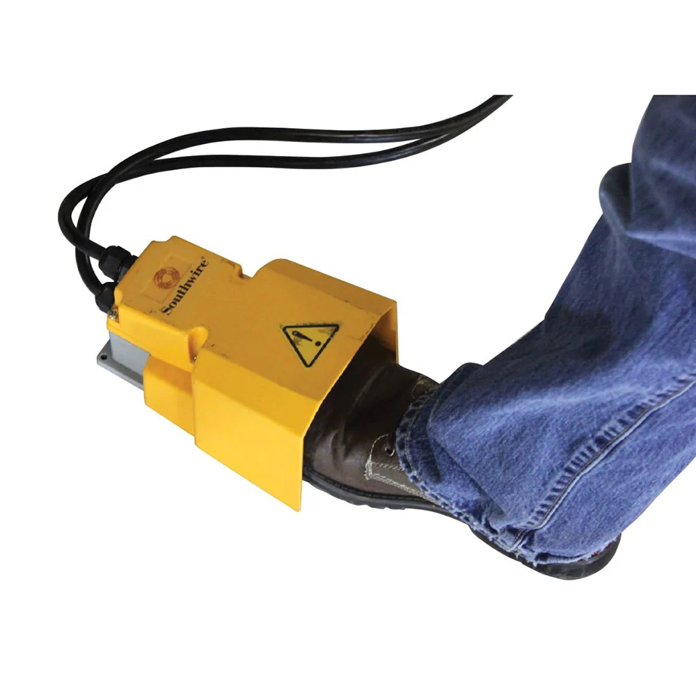 Southwire 59190402 Maxis XD10 Extreme Duty 10000 lbs. Cable Puller - Image 4